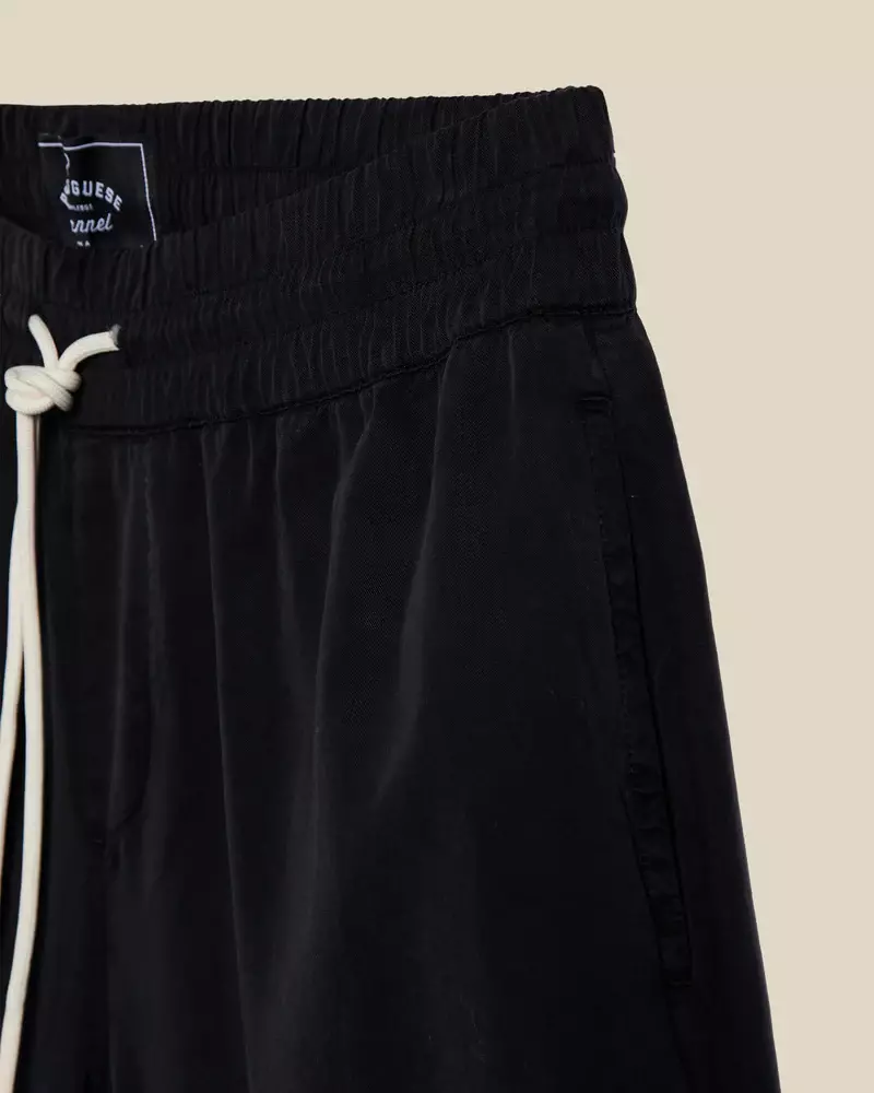 Portuguese Flannel Black Dogtown Shorts Herren schwarz